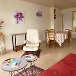 Confortable Proche Avec Balcon - Saint-jean-de-monts, 2 Chambres, Parking Inclus - Fr-1-224c-245 * Saint-Jean-de-Monts