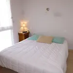 Apartment Confortable Proche Avec Balcon - Saint-jean-de-monts, 2 Chambres, Parking Inclus - Fr-1-224c-245