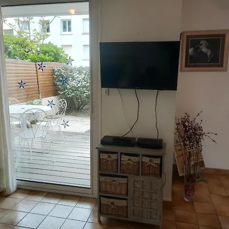 Bel 2 A 150m De La Avec Terrasse Et Wifi Gratuit - Fr-1-323-453